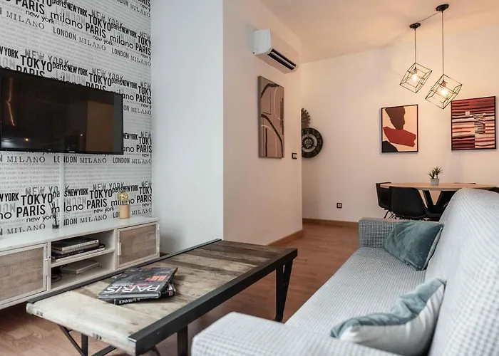 Urbanchicmalaga Historic Centre Free Parking Rooftop Pool